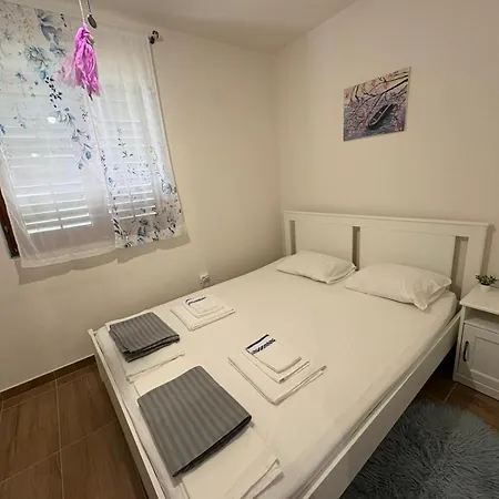 Apartamento Tonka Pag Town